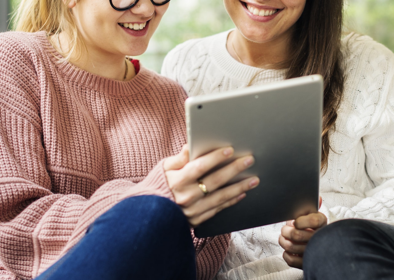 Saving hours in admin work and being mobile-first: why 3 schools upgraded their school newsletter